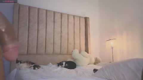 O GINA AND AKEMI    online show from July 24, 12:52 pm