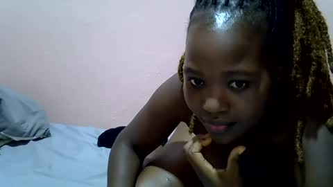 Adiliah online show from August 8, 9:59 pm