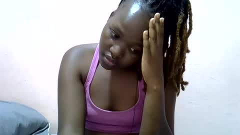 Adiliah online show from August 9, 5:47 pm