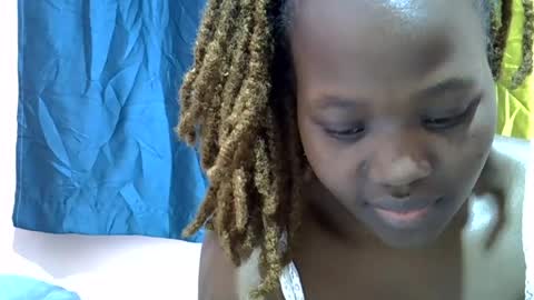 Adiliah online show from August 14, 3:37 pm