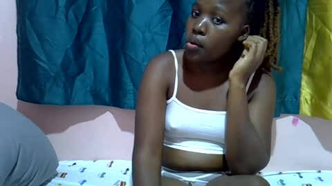 Adiliah online show from August 14, 8:45 pm