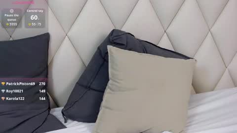 Gina online show from August 12, 2:47 am