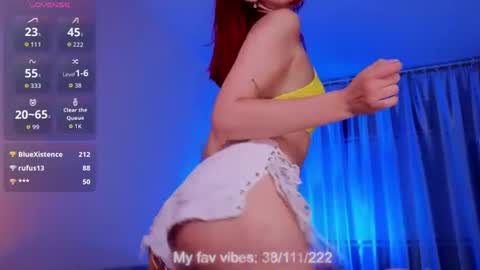 ginger_jessy_ online show from July 27, 2:33 pm