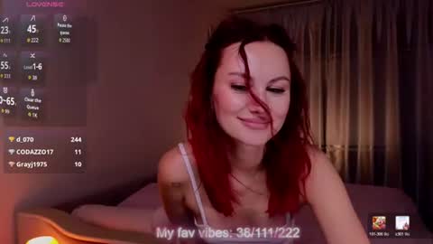 ginger_jessy_ online show from July 28, 3:07 pm