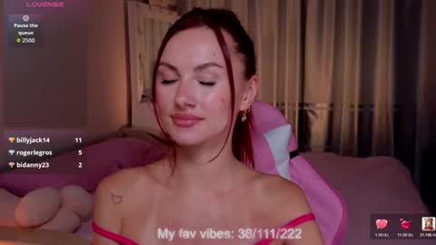 ginger_jessy_ online show from August 14, 11:25 am
