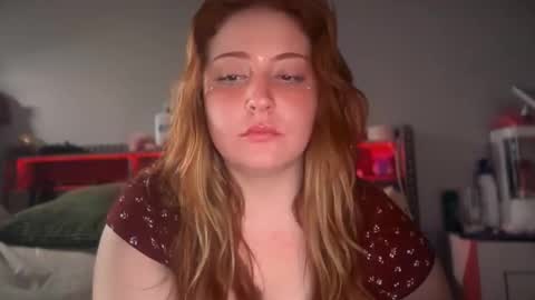 gingernerd505 online show from May 10, 10:34 pm