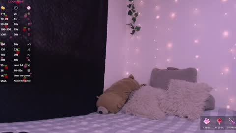 ginmeowuwu online show from August 4, 8:17 pm