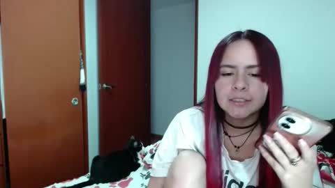 GinniWest  online show from April 9, 9:41 pm