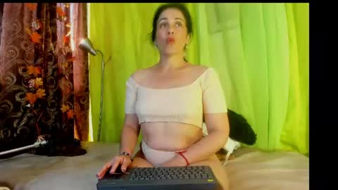 Girasol Walton online show from July 20, 1:03 pm