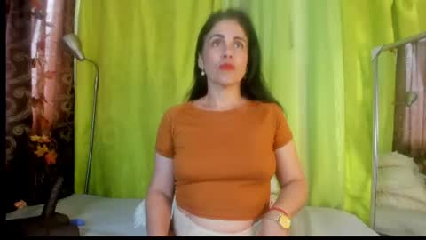 Girasol Walton online show from August 4, 4:59 pm