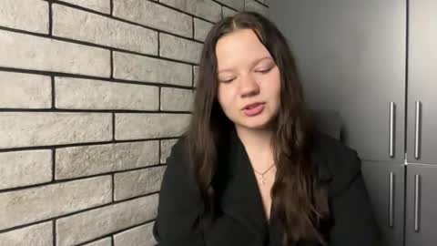 girl_cute07 online show from August 10, 10:22 pm