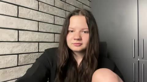 girl_cute07 online show from August 10, 11:28 pm