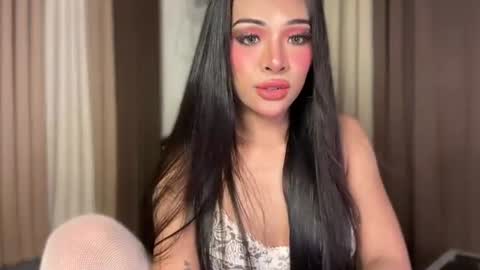 queen ronna online show from August 9, 7:15 pm