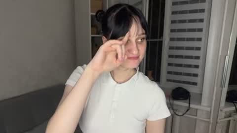 Girl From Ur Mind online show from August 12, 6:54 pm