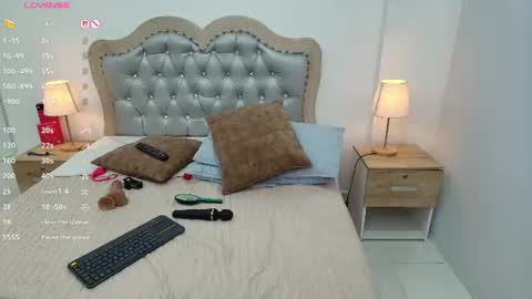 Gisel online show from August 6, 4:17 pm