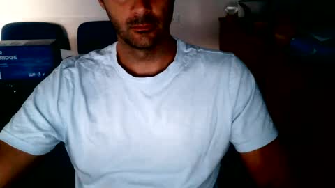 giuseppevai1 online show from August 8, 7:52 am