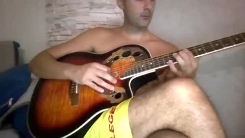 giuseppevai1 online show from August 10, 9:05 pm