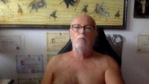giutomma930394 online show from July 1, 12:50 pm