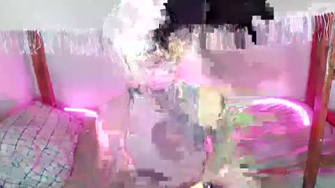 givemethrillx online show from April 20, 2:32 am