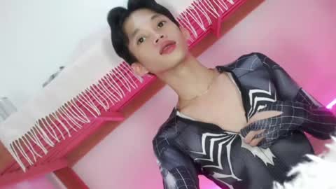 givemethrillx online show from May 2, 3:44 am