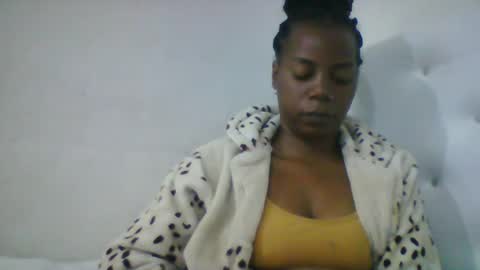 gladie46 online show from August 5, 6:44 am