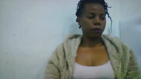 gladie46 online show from August 12, 2:47 am