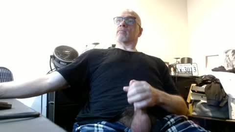 glaikind925958 online show from June 18, 2:55 am