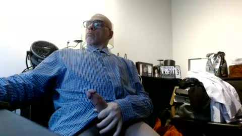 glaikind925958 online show from June 19, 1:49 am
