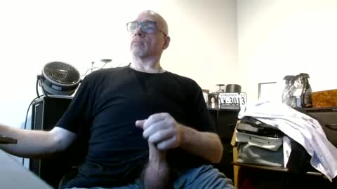 glaikind925958 online show from June 22, 3:18 am