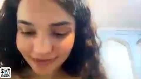 Elly online show from August 13, 9:23 am