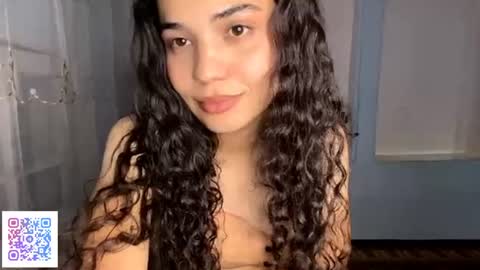 Elly online show from August 15, 9:46 am