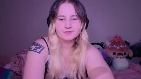 Glitch online show from March 19, 2:59 am