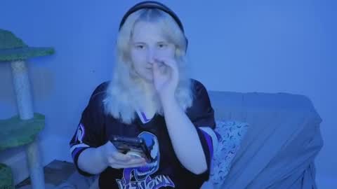 Glitch online show from July 4, 6:37 am