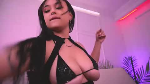 Your fav Dolly online show from July 17, 7:25 pm