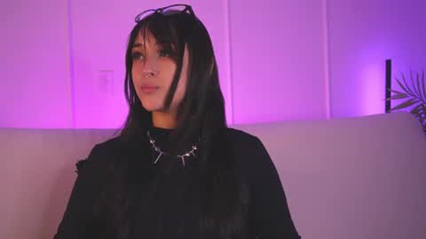 Your fav Dolly online show from August 14, 5:27 pm