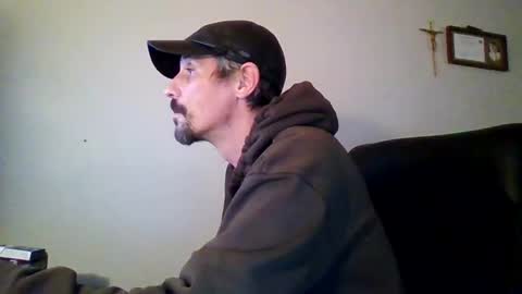 gmang4242 online show from March 27, 2:16 am