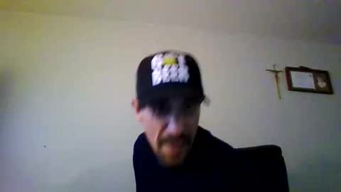gmang4242 online show from April 4, 9:33 pm