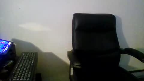 gmang4242 online show from May 1, 7:07 pm
