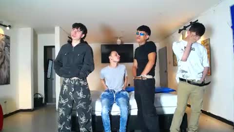 THOMAS AND DAMIAND online show from August 4, 12:57 pm