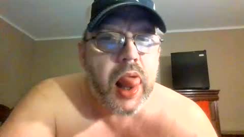 IDKIDCIDGAF online show from August 8, 12:00 am