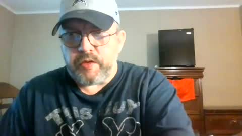 IDKIDCIDGAF online show from August 8, 8:31 pm