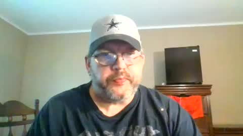 IDKIDCIDGAF online show from August 8, 9:37 pm