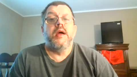 IDKIDCIDGAF online show from August 11, 6:43 pm