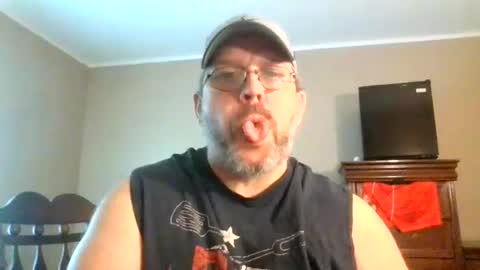 IDKIDCIDGAF online show from August 14, 3:48 pm