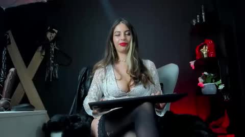 GoddesLeila online show from March 2, 8:05 pm