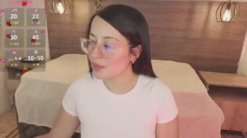 M A R T I N A  online show from August 6, 5:45 pm