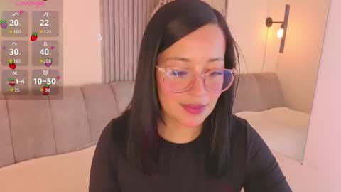 M A R T I N A  online show from August 12, 2:19 pm