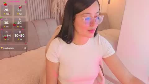 M A R T I N A  online show from August 13, 5:05 pm
