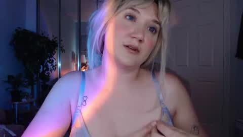 Goddess Emmy online show from August 3, 4:41 am
