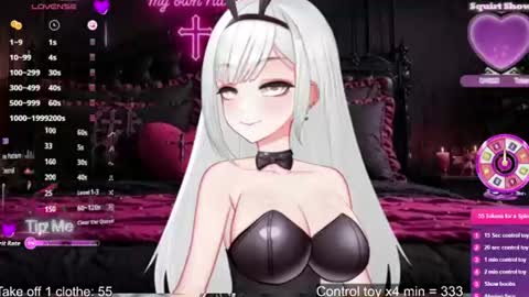  Evelyn  online show from August 8, 3:56 pm